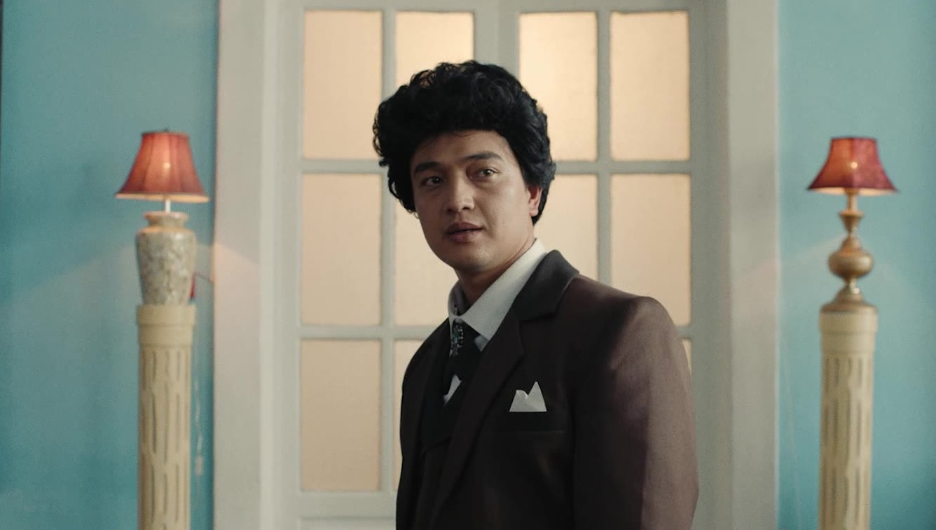 Текшелер сүйіп жалайды