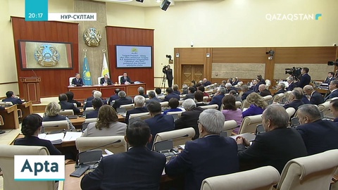 Стратегиялық бағдарламалар ойдағыдай деңгейде жүзеге аспай отырғандығының себебі неде?