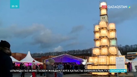 Эстонияда пластик қалдықтардан жасалған шырша орнатылды