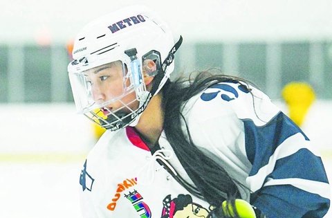 АҚШ-тың Ұлттық хоккей лигасында ойнап жүрген тұңғыш қазақ қызы