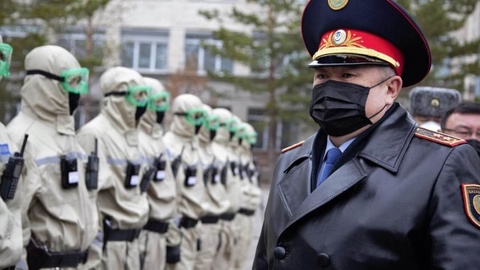Эпидемияға қарсы күрескені үшін полицияға 11,7 млрд теңге сыйақы беріледі