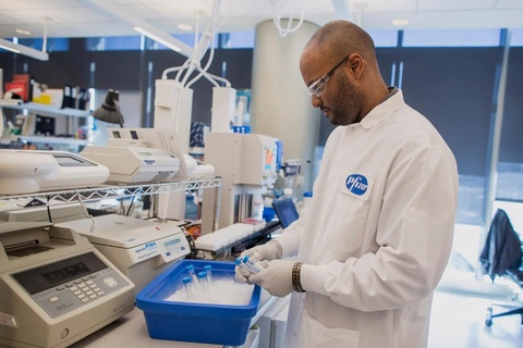 Қазақстан Pfizer компаниясымен келісімшартқа отырды