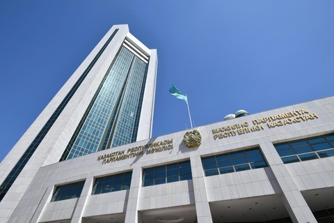 Дипломатиялық қызмет ардагерлеріне төлем тағайындалады - Мәжіліс заңды мақұлдады