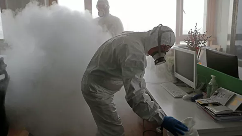 Иранда COVID-2019 вирусынан екі адам қайтыс болды