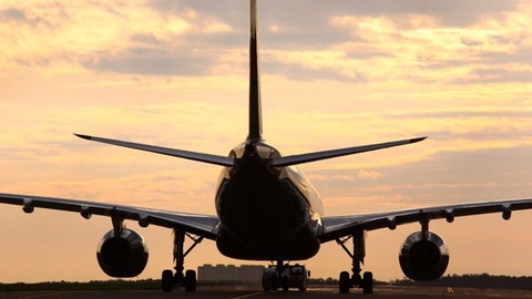 Air Canada жолаушылар ұшағы Мадрид әуежайына апаттық жағдайда қонды