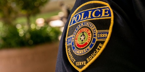 АҚШ-та қарулы шабуылдардан үш адам мерт болды