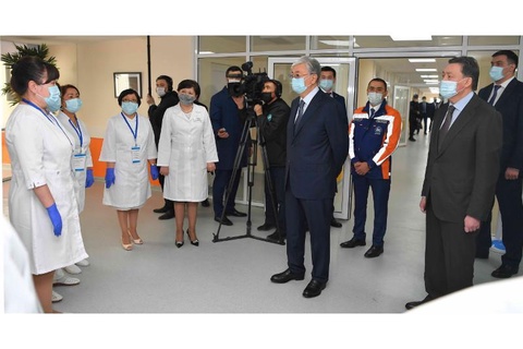 Мемлекет басшысы елордадағы модульді жұқпалы аурулар ауруханасына барды