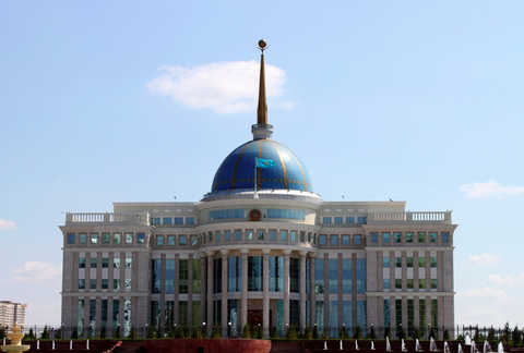 Мемлекет басшысы медицина саласындағы ғылыми орталықтардың қызметкерлерін құттықтады