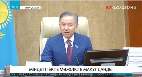 Балаларға екпе жасауды міндеттеу туралы мәселе Мәжілісте қаралды