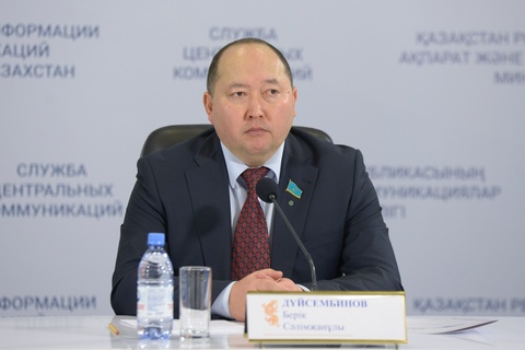 Шекара маңындағы жерлерде Қазақстанның не телеарнасы, не радиосы таралмайды – депутат