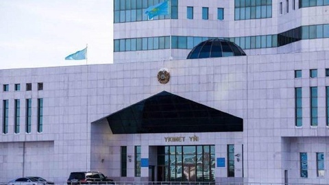 Министрлер ант берді: Жаңа құрамдағы Үкіметтің алғашқы отырысы өтті