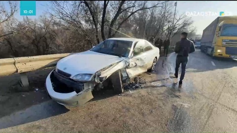Алматыда төрт көлік соқтығысып, бір адам жараланды