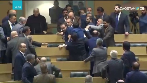 Иордания: Парламентте төбелес болды