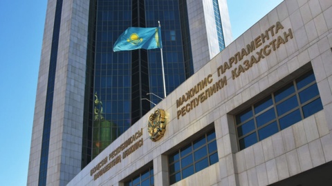 Баннерлер мен баға көрсеткіштері қатесіз жазылуы тиіс - Мәжіліс заңды мақұлдады