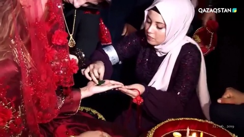 Шет елдіктер өз дәстүрі мен ұлттық құндылықтарын қалай ұстанады, дәріптелуі қандай?