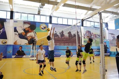 Журналистер арасындағы Нұртілеу Иманғалиұлын еске алуға арналған волейбол турнирі мәресіне жетті