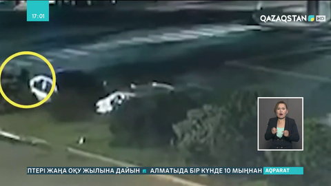 Алматыда көлік ұрлығы бейнекамераға түсіп қалды