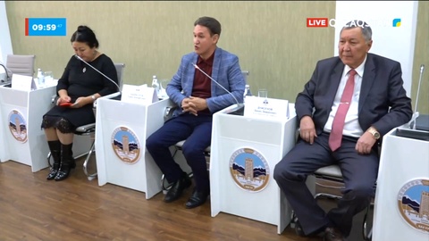 Алматыда «Адал сайлау үшін» штабының мүшелері студенттермен кездесті