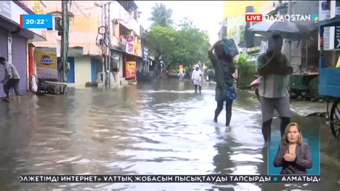 Үндістанның оңтүстігінде дауыл соғып, жаңбыр құйды