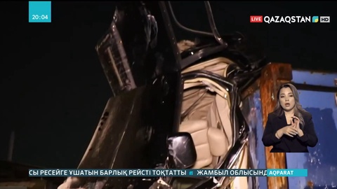 Алматыда қымбат көлік мінген 4 жасөспірім жол апатына ұшырады
