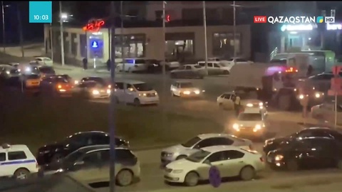 Атырауда тапанша оғынан 3 адам қаза тауып, бір жігіт ауруханаға жеткізілді