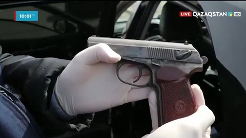 Елордада нөмірі жоқ көліктен қару-жарақ табылды