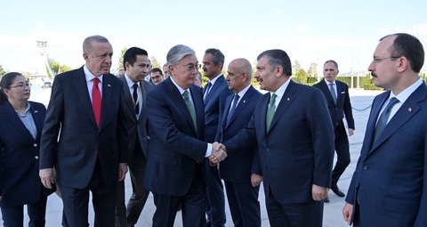 Қасым-Жомарт Тоқаев пен Режеп Тайип Ердоған екі ел арасындағы қарым-қатынастарды «кеңейтілген стратегиялық серіктестік» деңгейіне көтеру туралы шешім қабылдады