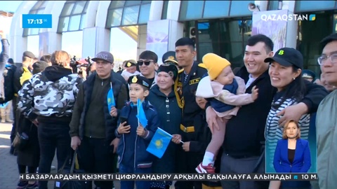 Елордада Әскери-теңіз күштерінде қызметін аяқтаған 45 матросты салтанатты қарсы алу шарасы өтті