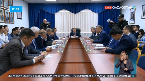 Сейдахмет Бердіқұловтың 90 жылдық мерейтойы аясында дөңгелек үстел өтті