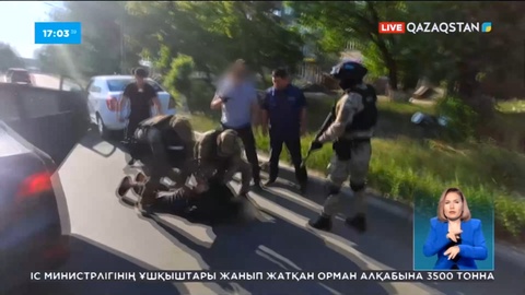 Бурабайда тұрғындарды бопсалаумен айналысқан қылмыстық топ ұсталды