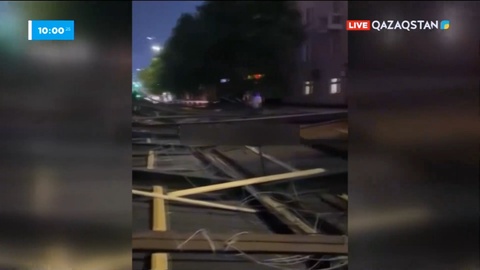 Қарағанды облысында болған дауыл үйдің шатырын ұшырып әкетті