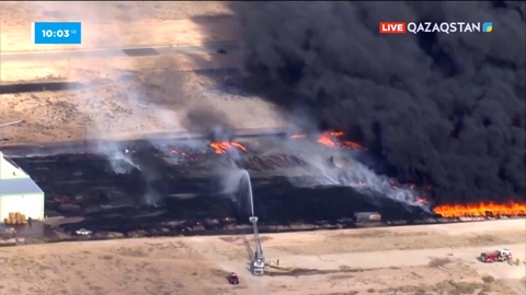 АҚШ-та ең үлкен пластик зауыты өртеніп жатыр