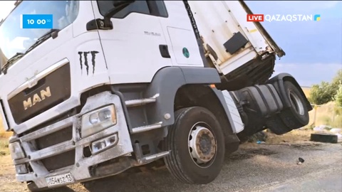 Түркістан облысында жол апатынан жүргізуші қайтыс болды