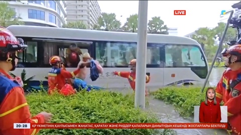 Қытайда алапат тасқын: 13200 адам қауіпсіз жерге көшірілді