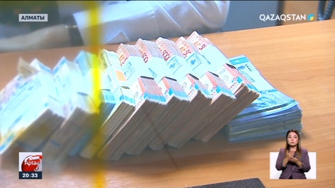 Құлдыраған рубль: Қазақстан экономикасына әсері қандай?