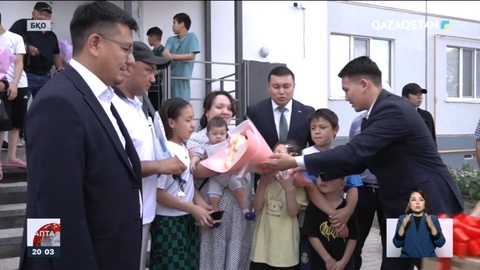 Су тасқынынан зардап шеккен азаматтарға жаңадан салынған үйлер беріле бастады