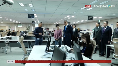 Президент Токионың төтенше жағдайлар жөніндегі ахуалдық орталығын аралап көрді