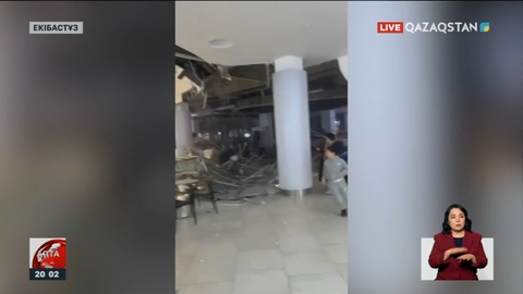 Екібастұзда сауда үйінің төбесі құлады: 4 адам зардап шеккен