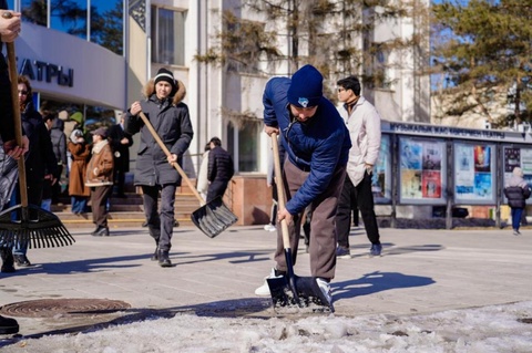 Астанада спортшылар тазалық жұмысын жүргізді