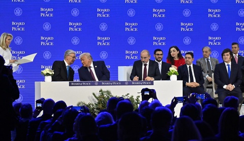 Президент Бейбітшілік кеңесінің Жарғысына қол қойды