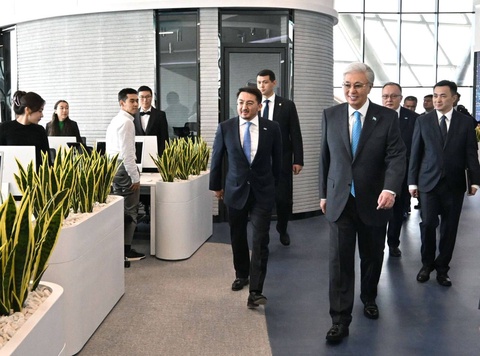 Президент Қасым-Жомарт Тоқаев Alem.ai халықаралық жасанды интеллект орталығын аралап көрді