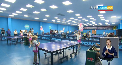 Алматыда балалар үйінің тәрбиеленуші қыздары арасында үстел теннисінен турнир өтті