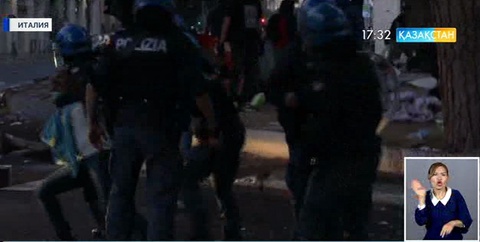 Римде босқындар полициямен қақтығысты
