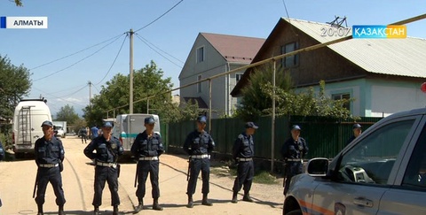 2 жасар баланың мәйіті ауладағы әжетханадан табылды