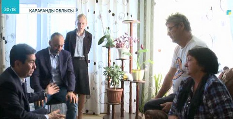Қарағанды облысының әкімі шахта апатынан қаза тапқандардың отбасына көңіл айтты