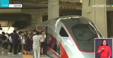 Қытайда әлемдегі ең жүрдек пойыз қатынай бастады