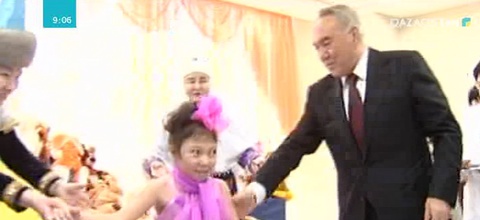 Астана қаласындағы оңалту орталығы ашылғаннан бері арбаға таңылған 600 бала аяғынан тік тұрды