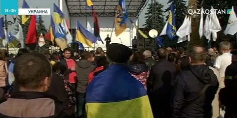 Украина Жоғарғы Радасы шерушілердің талаптары жартылай орындады