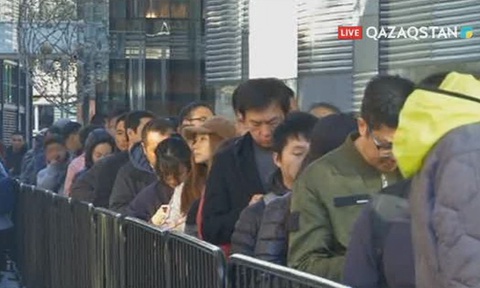 Сиднейде iPhone X үшін ұзын-сонар кезек түзілді