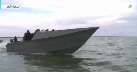 Браконьерлер теңізде және құрлықта жылдам жүретін қуатты көліктерді пайдаланады